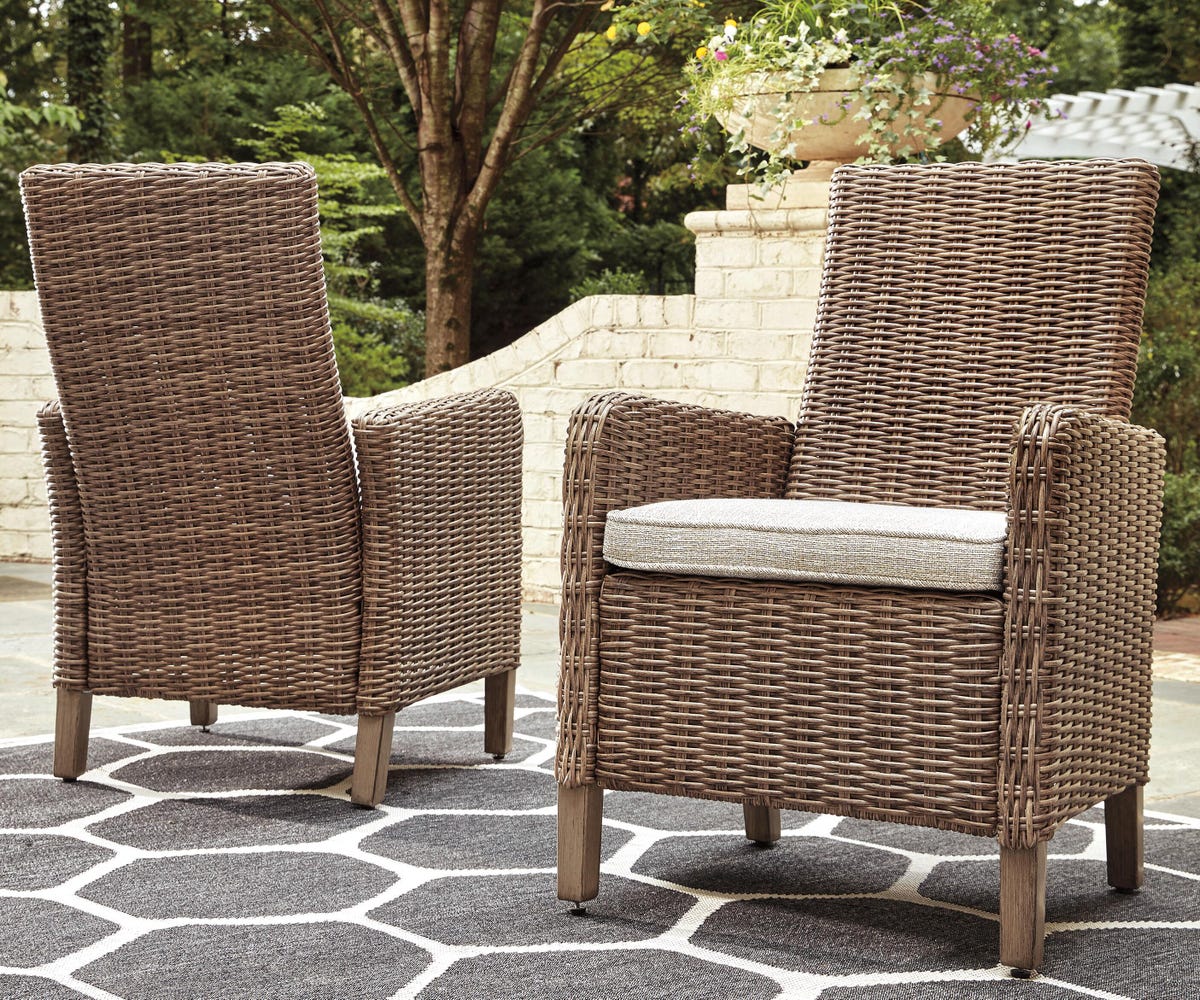 Beachcroft Arm Chair With Cushion (2/CN)