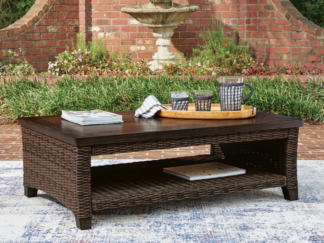 Monterey Point Rectangular Cocktail Table