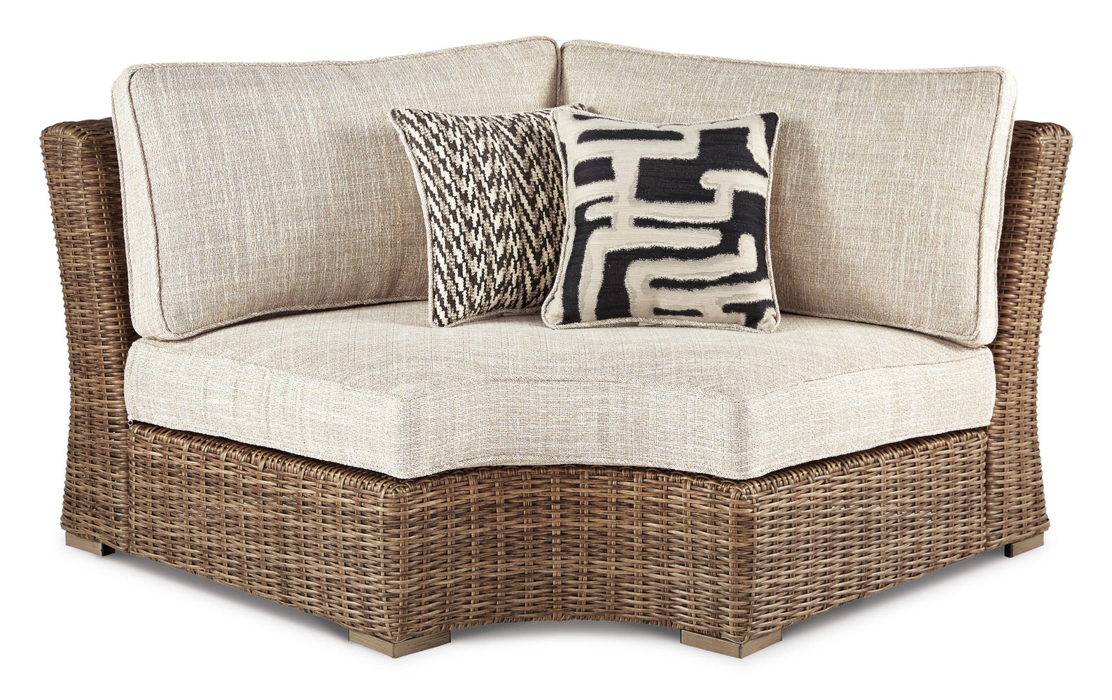 Beachcroft Curved Corner Chair w/Cushion