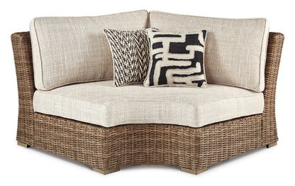 Beachcroft Curved Corner Chair w/Cushion
