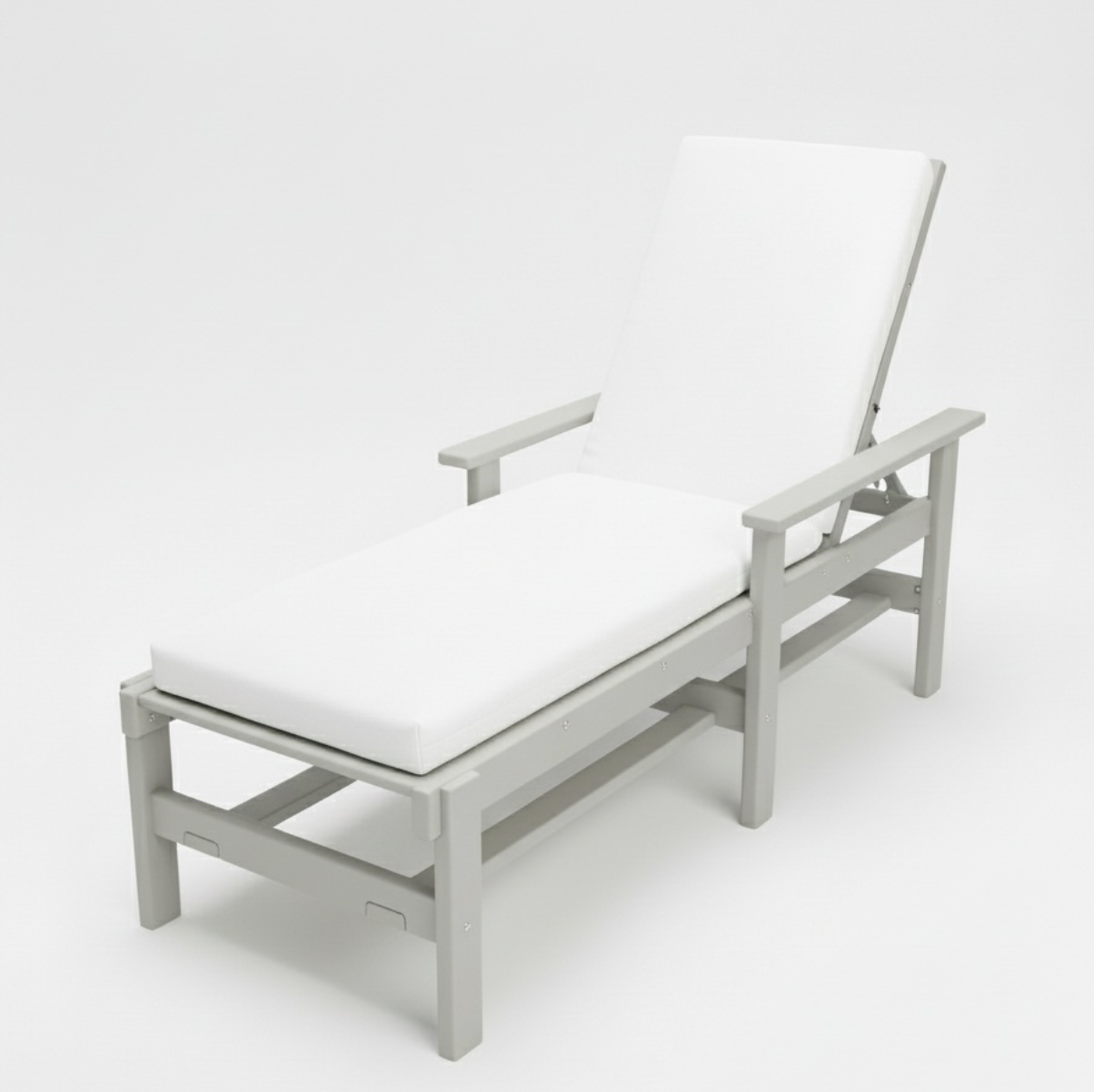 Hopetown Arm Chaise Lounge with Cushion - Weatherwood