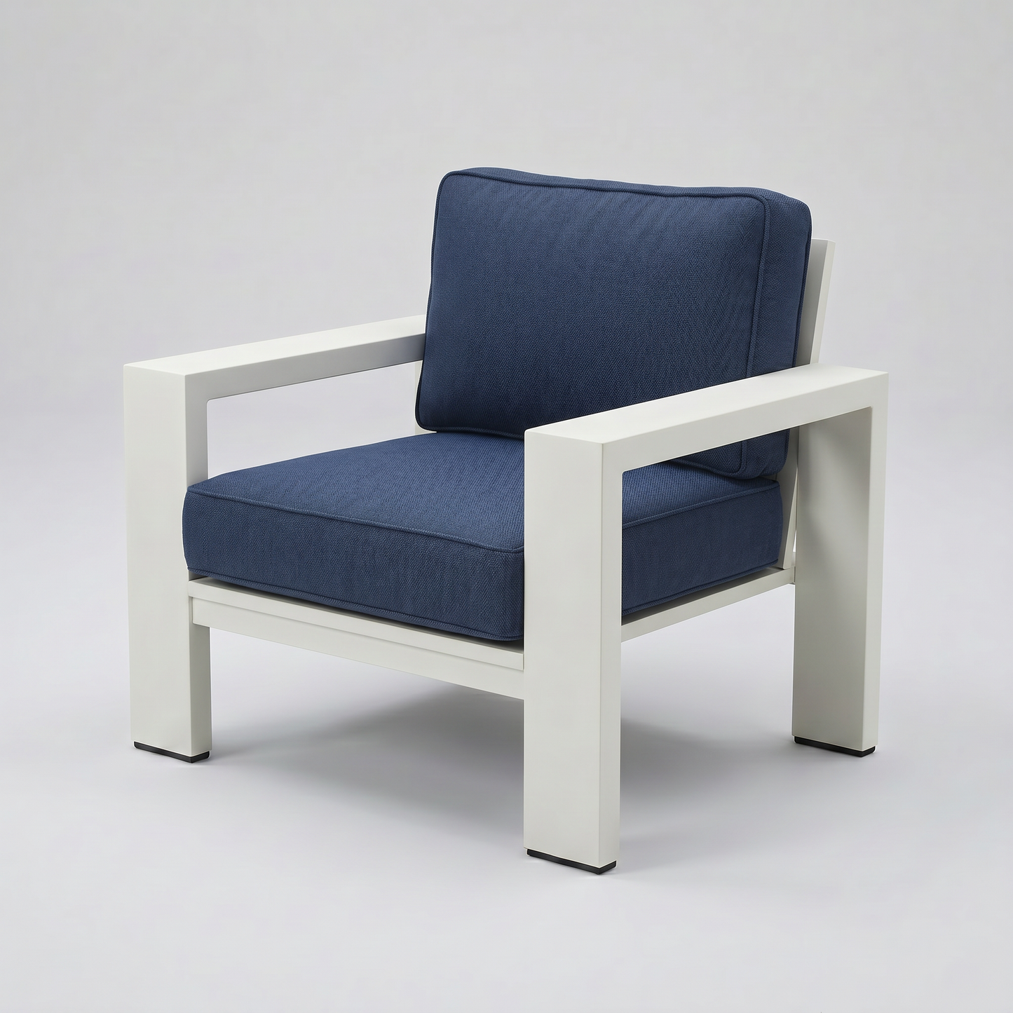 Kai Aluminum Club Chair – Beige frame – Sunbrella 48085 Spectrum Indigo